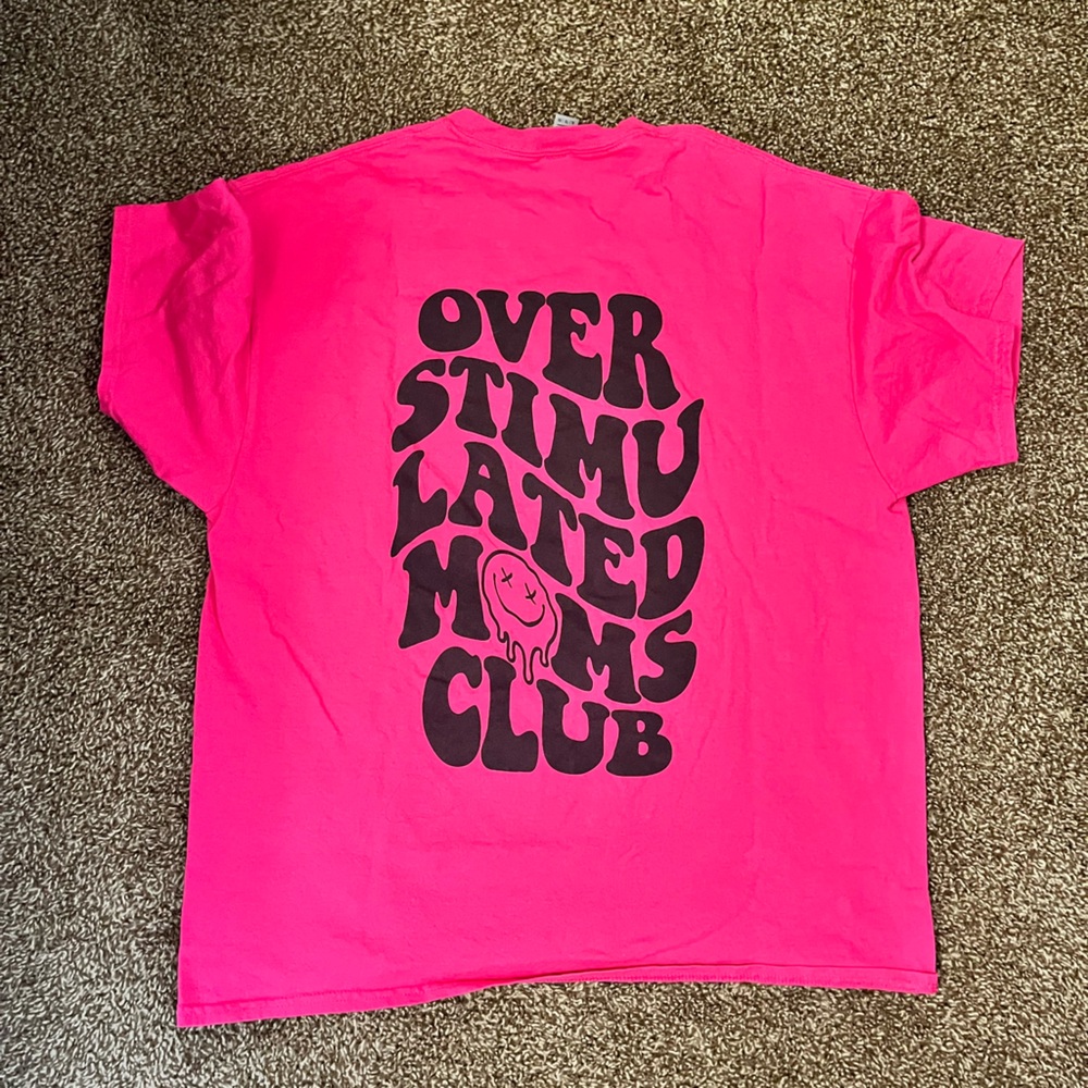Hot pink gildan brand t shirt size XL